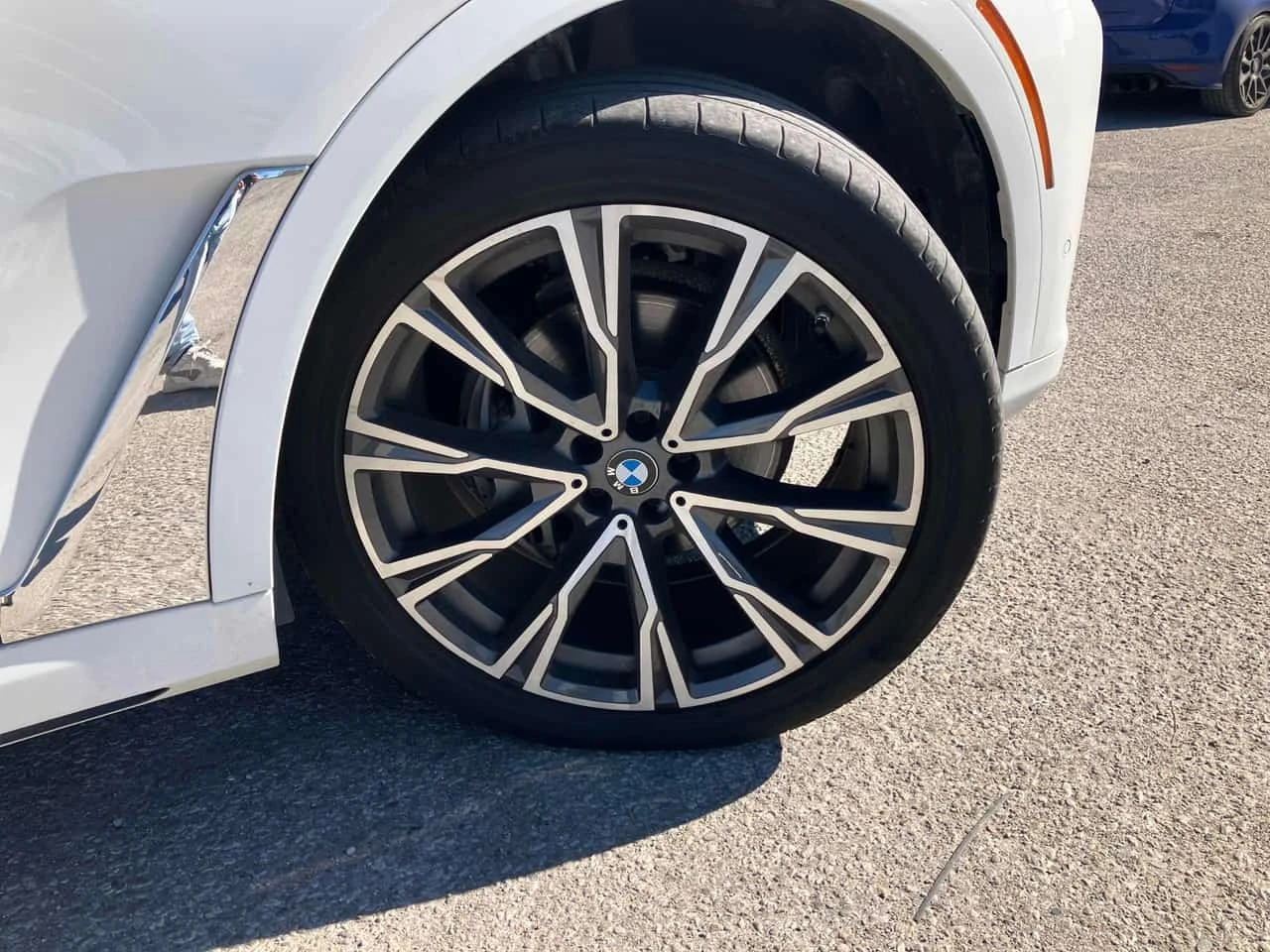 BMW X7 * xDrive40i * CARFAX * ����� �� ����������� | Mobile.bg � ����������� 7