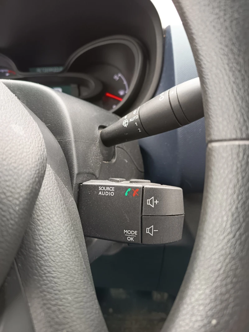 Opel Vivaro 1.6, снимка 8 - Бусове и автобуси - 53219956