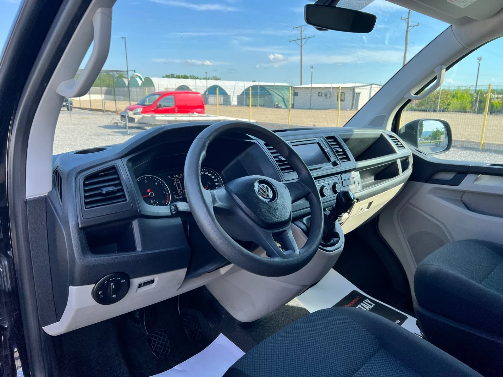 VW Transporter T6, снимка 8 - Бусове и автобуси - 54840058