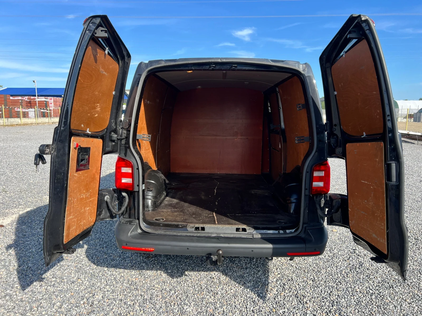 VW Transporter T6, снимка 13 - Бусове и автобуси - 54840058