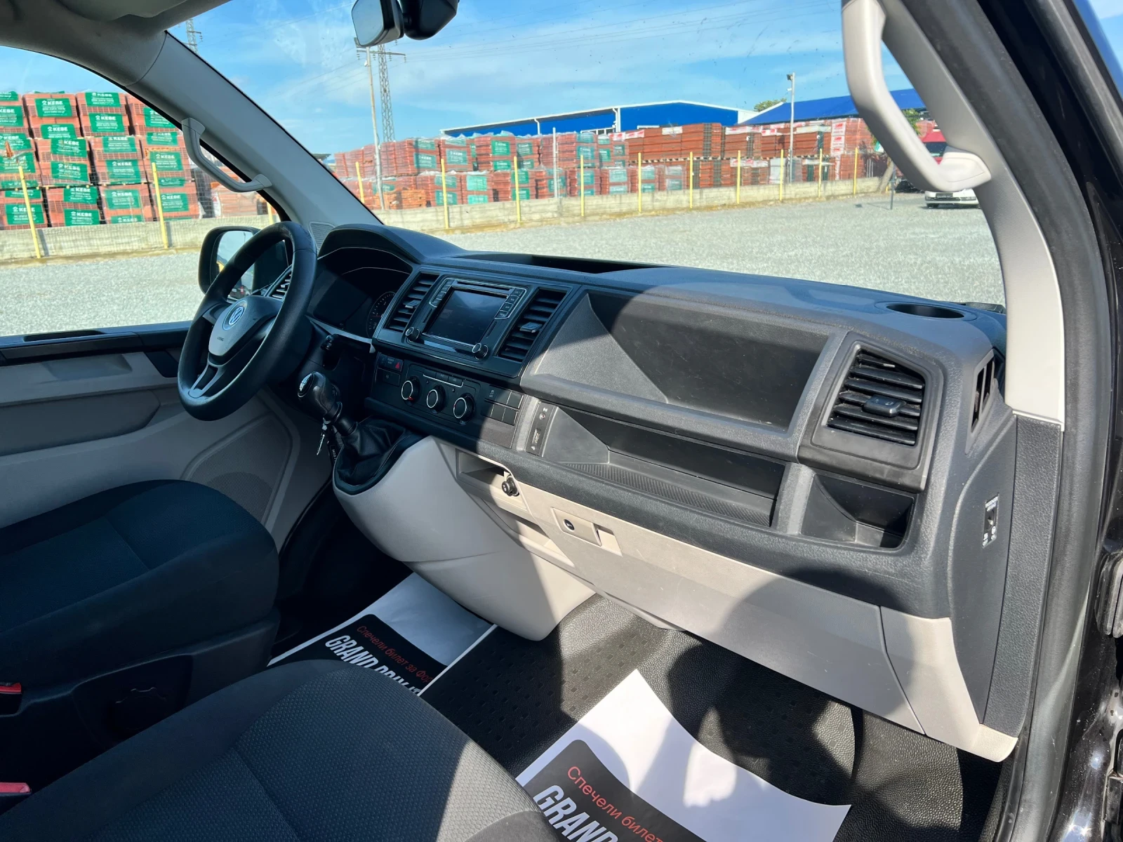 VW Transporter T6, снимка 10 - Бусове и автобуси - 54840058
