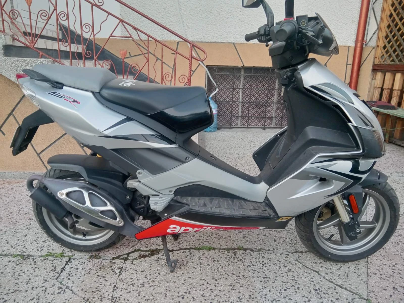 Aprilia Sr 50 - изображение 2