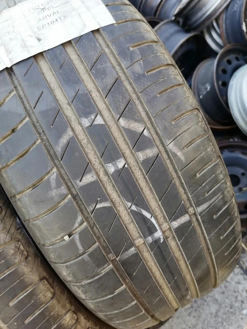 Гуми Летни 225/50R17, снимка 2 - Гуми и джанти - 29600775