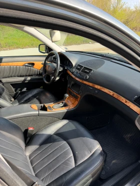 Mercedes-Benz E 320, снимка 4