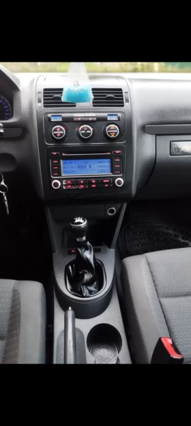 VW Touran VW Touran 7 местен 2.0 TD? V8 перфектно състояние , снимка 13