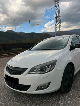 Обява за продажба на Opel Astra J ~9 800 лв. - изображение 1