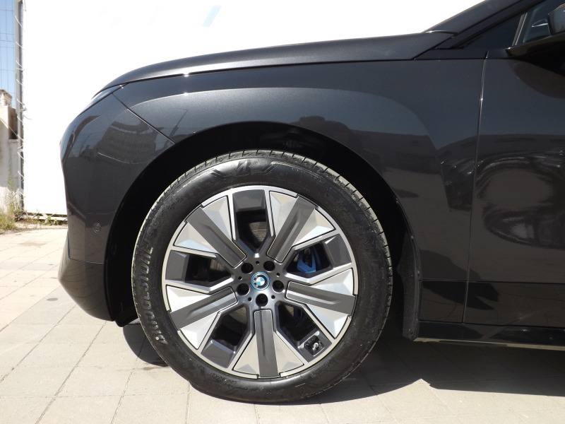 BMW iX 40 xDrive, снимка 9 - Автомобили и джипове - 45877022