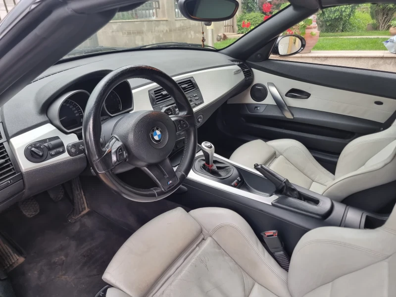 BMW Z4 E85 2.5si, снимка 9 - Автомобили и джипове - 48075111