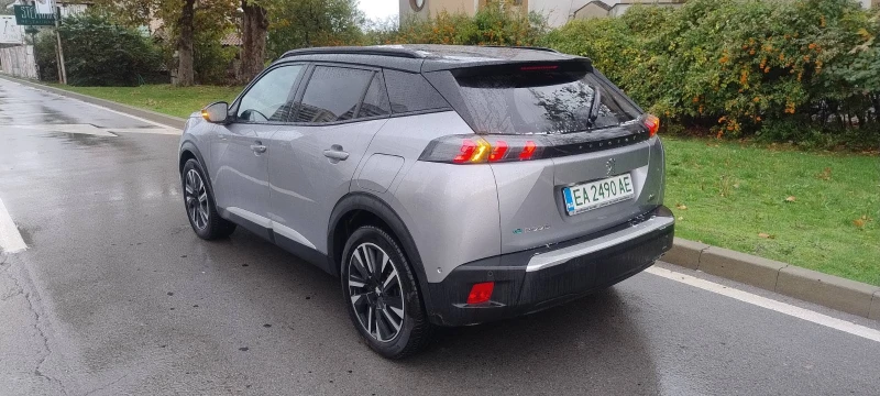 Peugeot 2008 e-GT Line Pack, снимка 2 - Автомобили и джипове - 51861820