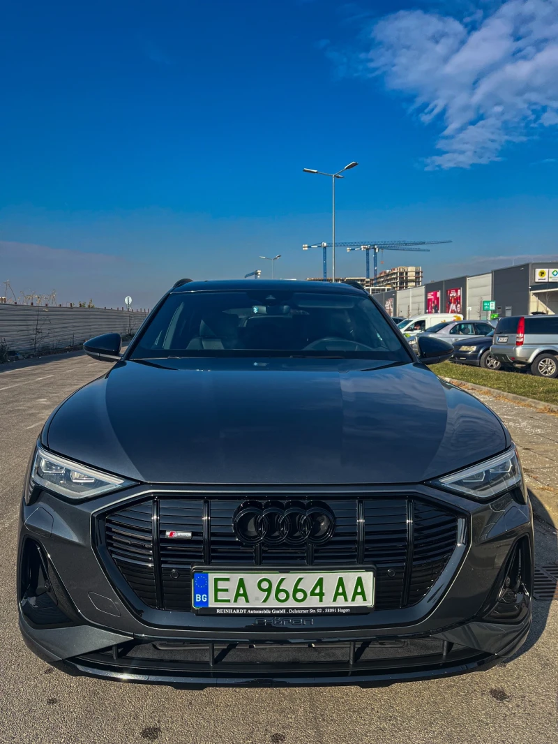 Audi E-Tron Sportback S Line, снимка 2 - Автомобили и джипове - 48168419