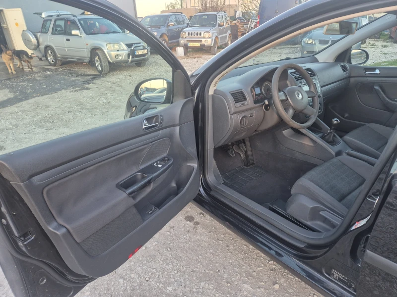 VW Golf 1.9 TDI, снимка 9 - Автомобили и джипове - 49883162