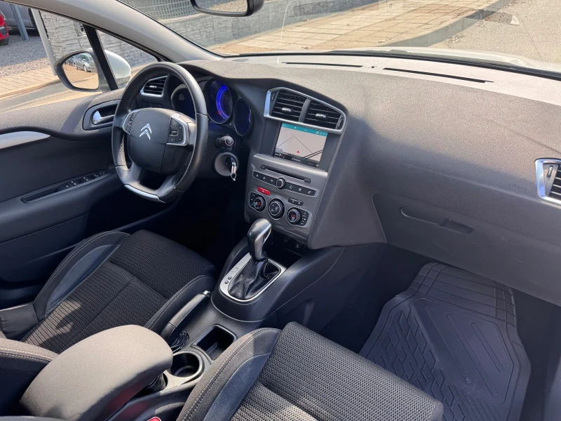 Citroen C4 1.6HDI 120кс* Автомат* NAVI* ПЕРФЕКТЕН, снимка 13 - Автомобили и джипове - 51070984