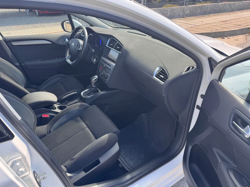 Citroen C4 1.6HDI 120кс* Автомат* NAVI* ПЕРФЕКТЕН, снимка 12 - Автомобили и джипове - 51070984