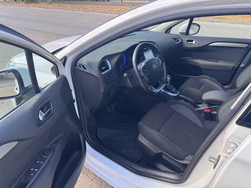 Citroen C4 1.6HDI 120кс* Автомат* NAVI* ПЕРФЕКТЕН, снимка 9 - Автомобили и джипове - 51070984