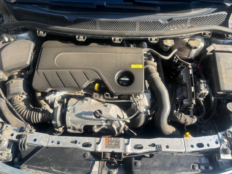 Opel Astra 1.6 Cdti, снимка 17 - Автомобили и джипове - 52589926