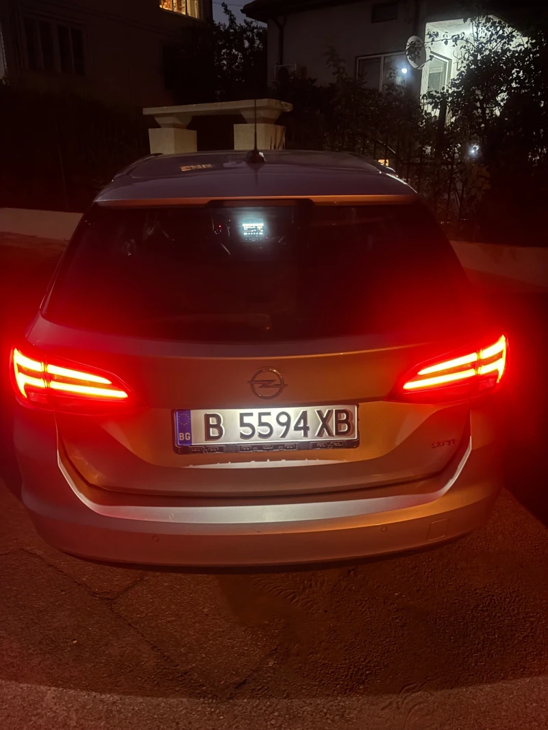 Opel Astra 1.6 Cdti, снимка 8 - Автомобили и джипове - 52589926