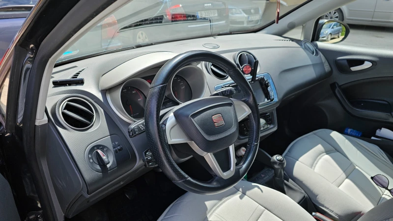 Seat Ibiza 1.6, снимка 10 - Автомобили и джипове - 51611685