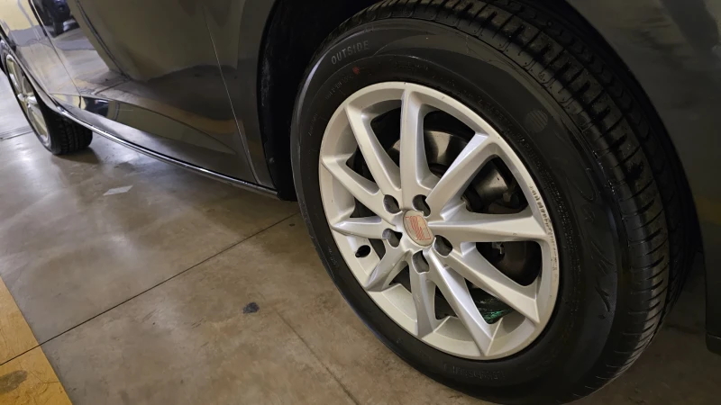 Seat Ibiza 1.6, снимка 6 - Автомобили и джипове - 51611685