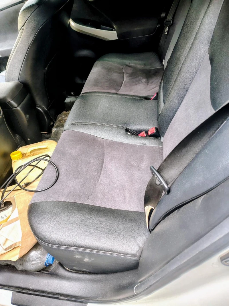 Toyota Prius, снимка 4 - Автомобили и джипове - 52339564