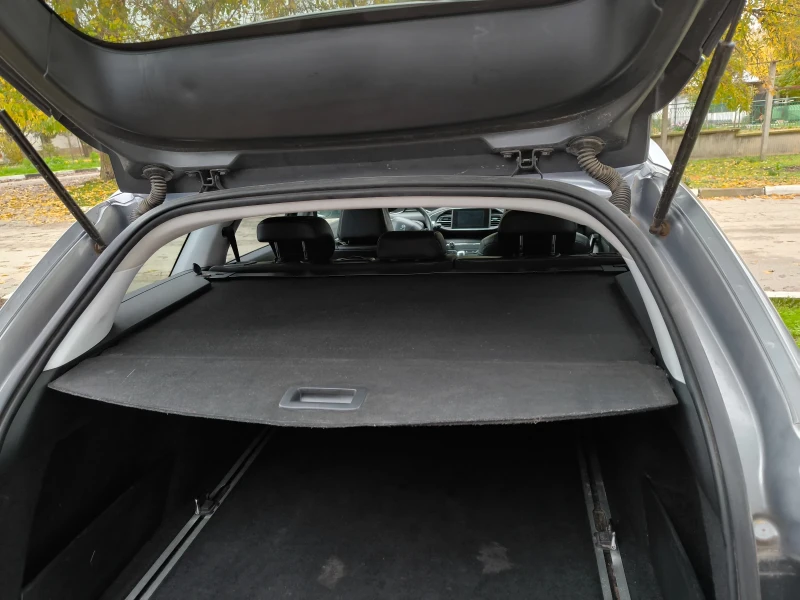 Peugeot 308 Mk II Allure, снимка 11 - Автомобили и джипове - 52365806