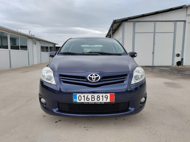 Toyota Auris 1.6i Germany 2011 132hp.Euro 5 Full Service, снимка 2 - Автомобили и джипове - 52475069
