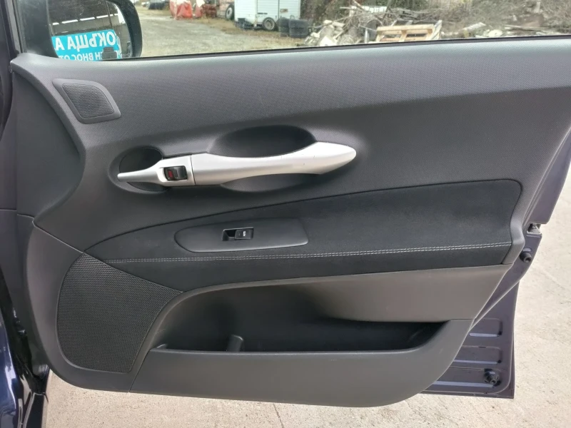 Toyota Auris 1.6i Germany 2011 132hp.Euro 5 Full Service, снимка 11 - Автомобили и джипове - 52475069