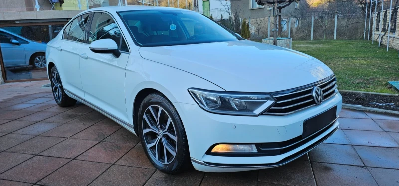 VW Passat Lim. Highline Distronic* DSG* Подгреви, снимка 4 - Автомобили и джипове - 52483449