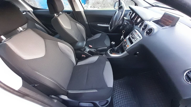 Peugeot 308 1.6hdi 90kc FaceLift , снимка 15 - Автомобили и джипове - 52645874