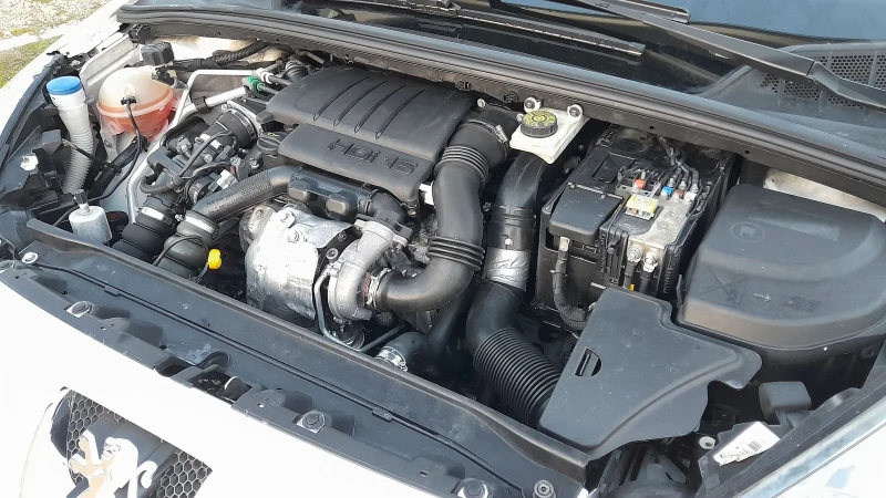 Peugeot 308 1.6hdi 90kc FaceLift , снимка 17 - Автомобили и джипове - 52645874