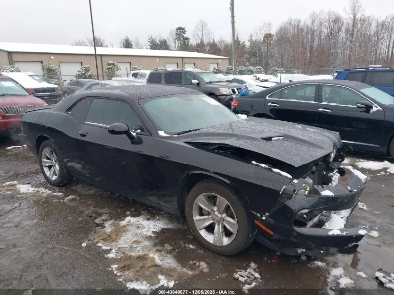 Dodge Challenger 3.6L V-6 DOHC, VVT, 303HP Rear Wheel Drive