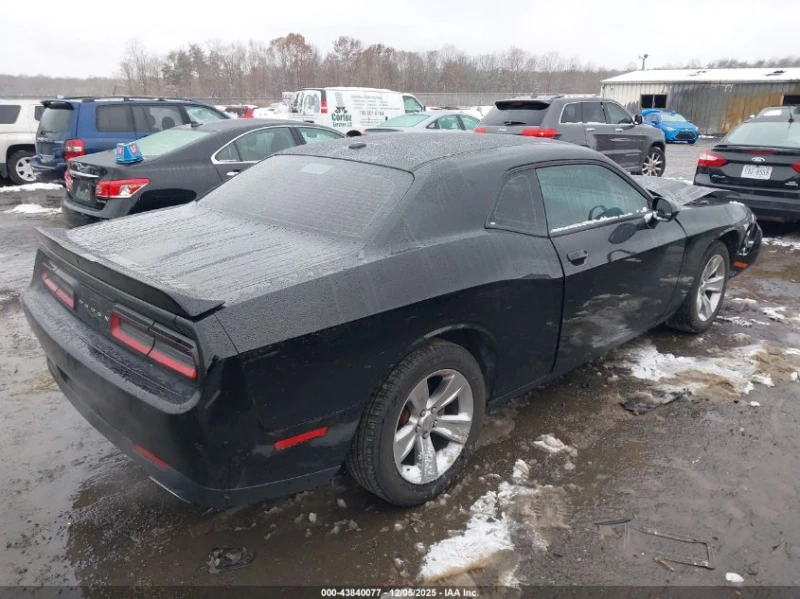 Dodge Challenger 3.6L V-6 DOHC, VVT, 303HP Rear Wheel Drive, снимка 10 - Автомобили и джипове - 52914119