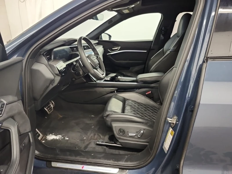 Audi E-Tron * QUATTRO PREMIUM PLUS * FULL EXTRAS , снимка 5 - Автомобили и джипове - 53465425