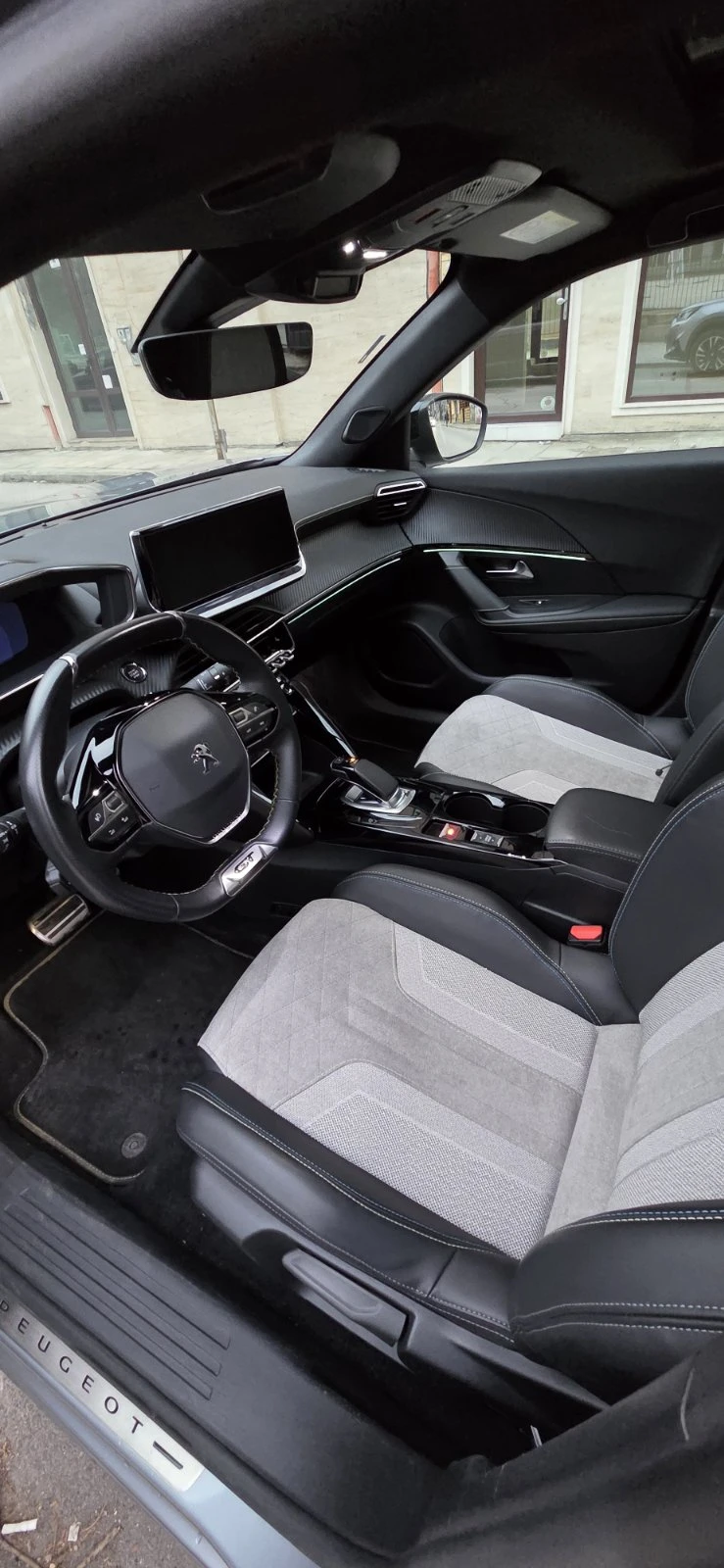 Peugeot 2008 e-GT Line Pack, снимка 17 - Автомобили и джипове - 51861820