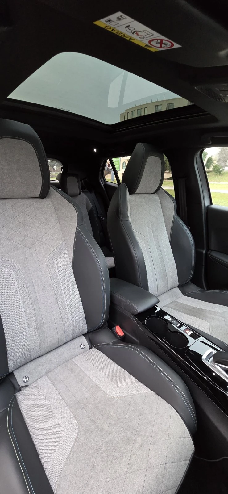 Peugeot 2008 e-GT Line Pack, снимка 15 - Автомобили и джипове - 51861820