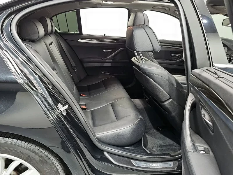 BMW 528 i Luxury Plus - САМО 30% АВАНС, снимка 12 - Автомобили и джипове - 55803151
