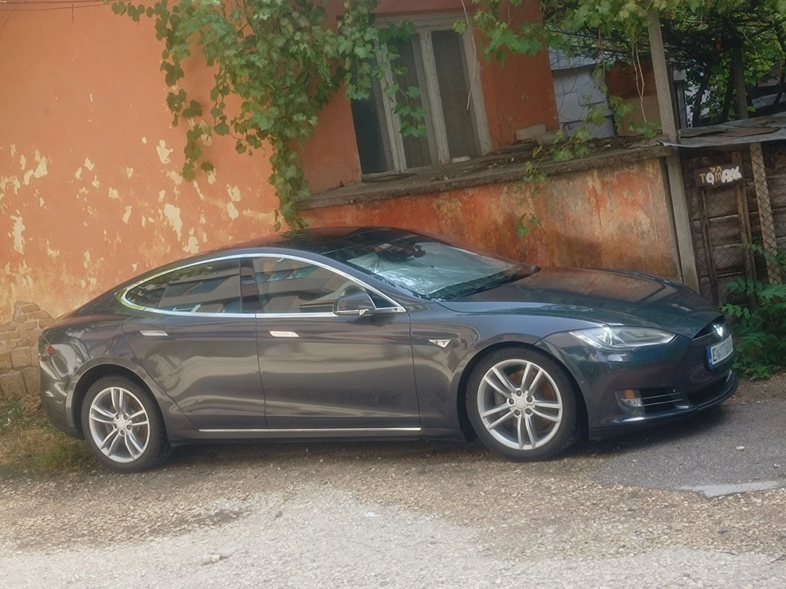 Tesla Model S  - изображение 7