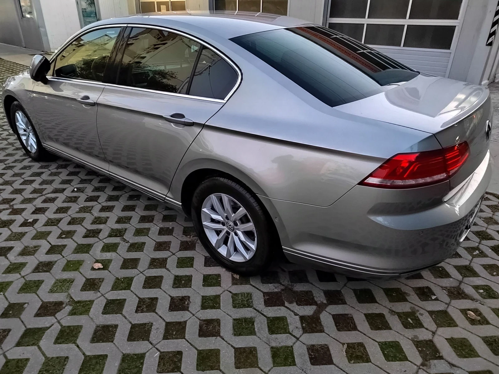 VW Passat 1.8 TSI - изображение 5