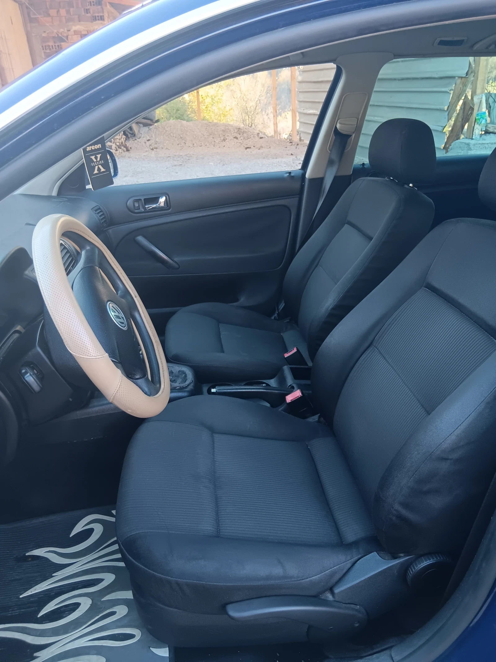 VW Passat 1, 9 - изображение 6