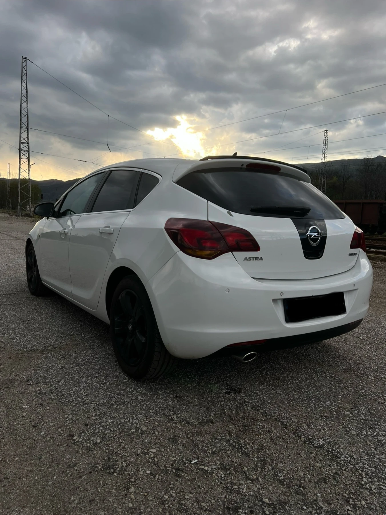 Opel Astra J - изображение 4