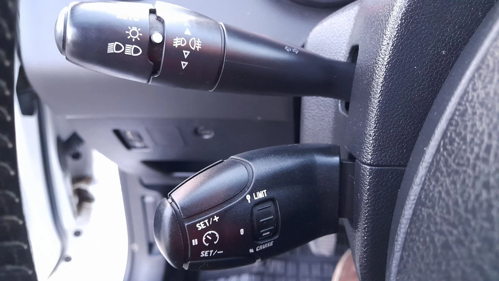 Peugeot 308 1.6hdi 90kc FaceLift  | Mobile.bg   11