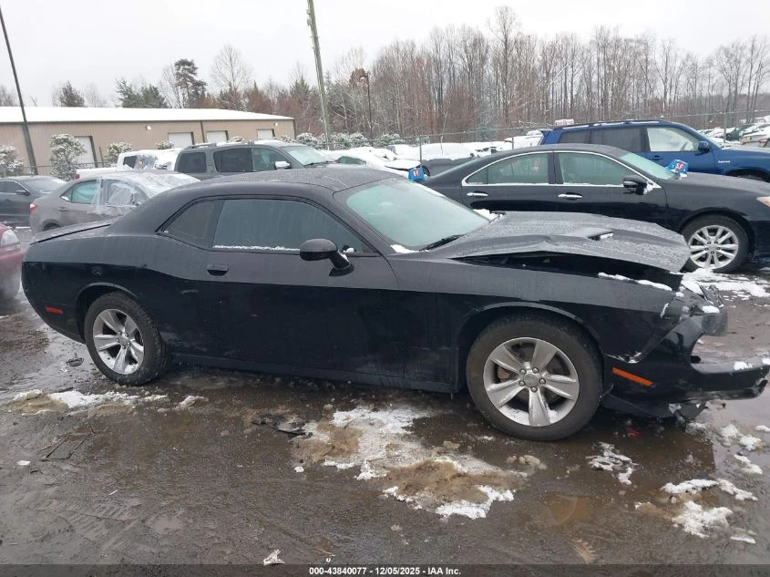 Dodge Challenger 3.6L V-6 DOHC, VVT, 303HP Rear Wheel Drive | Mobile.bg � ����������� 6