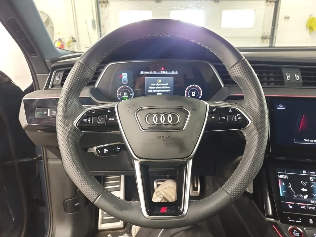 Audi E-Tron * QUATTRO PREMIUM PLUS * FULL EXTRAS  | Mobile.bg � ����������� 11