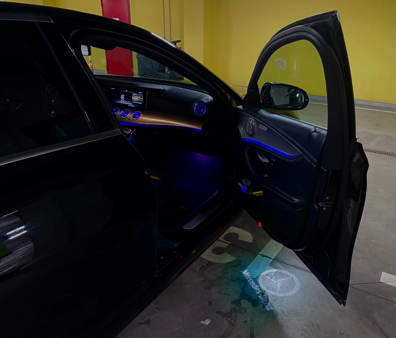 Mercedes-Benz E 220, снимка 3 - Автомобили и джипове - 53723094