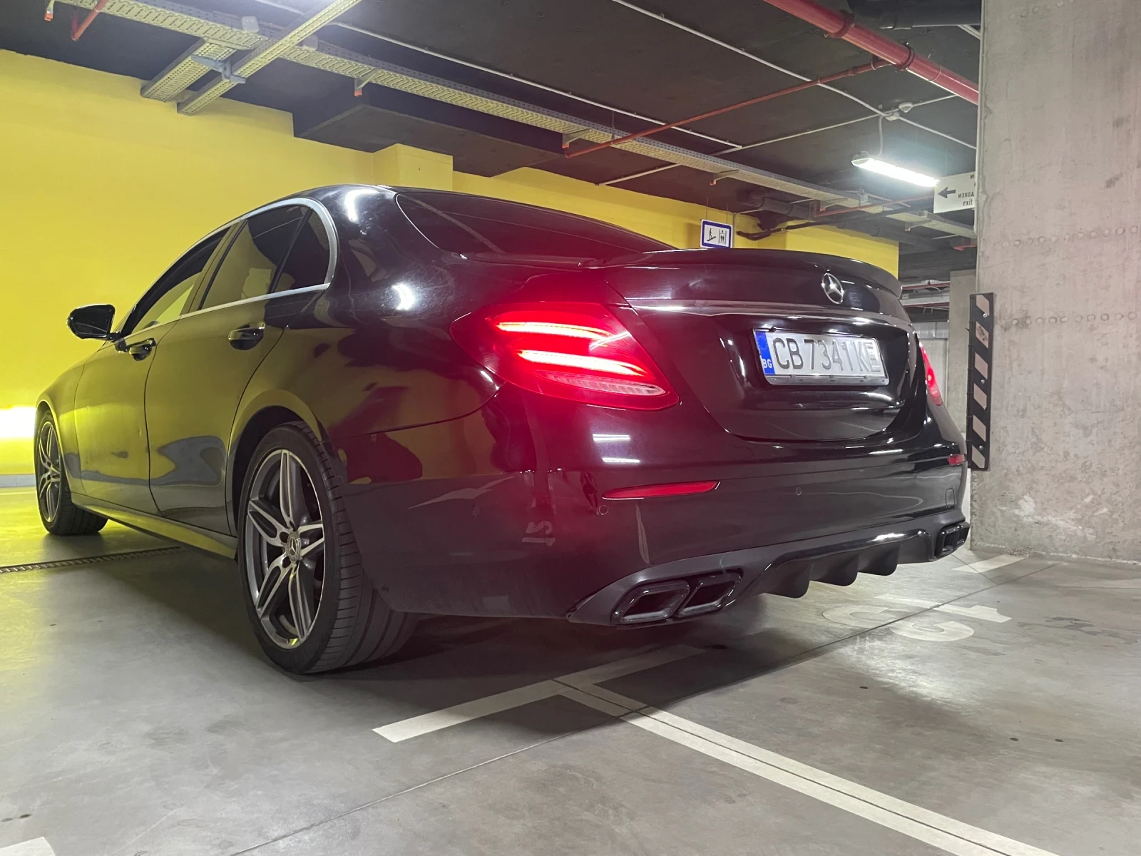 Mercedes-Benz E 220, снимка 6 - Автомобили и джипове - 53723094