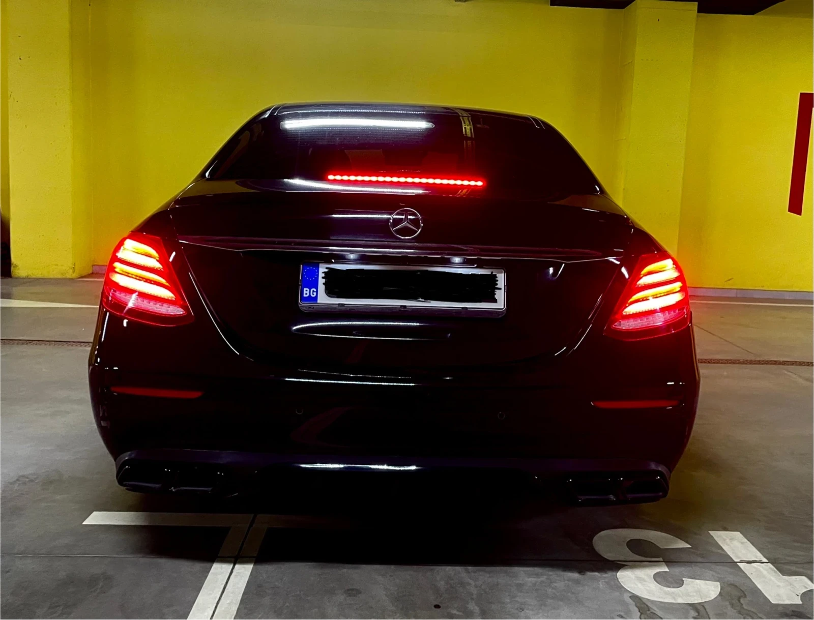 Mercedes-Benz E 220, снимка 2 - Автомобили и джипове - 53723094