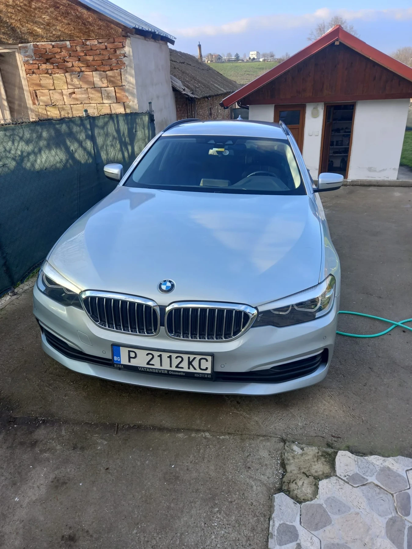 BMW 530 G31 530 NAVI/LED/Кожа/4х4, снимка 2 - Автомобили и джипове - 54045104