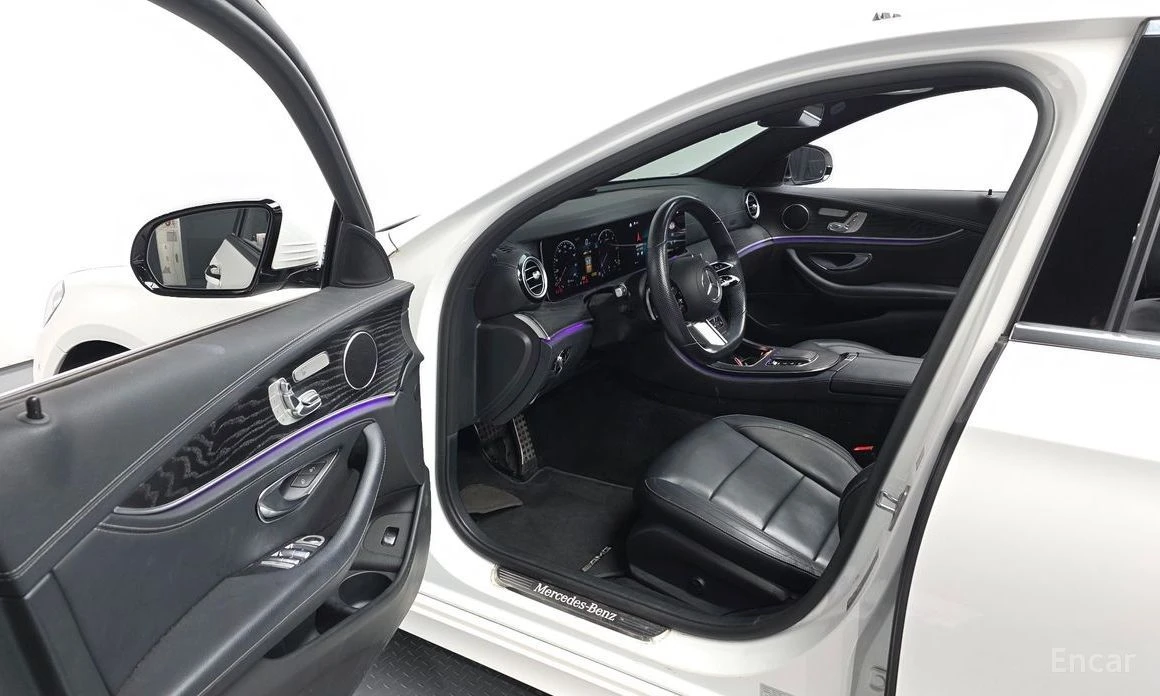 Mercedes-Benz E 220, снимка 10 - Автомобили и джипове - 54152466