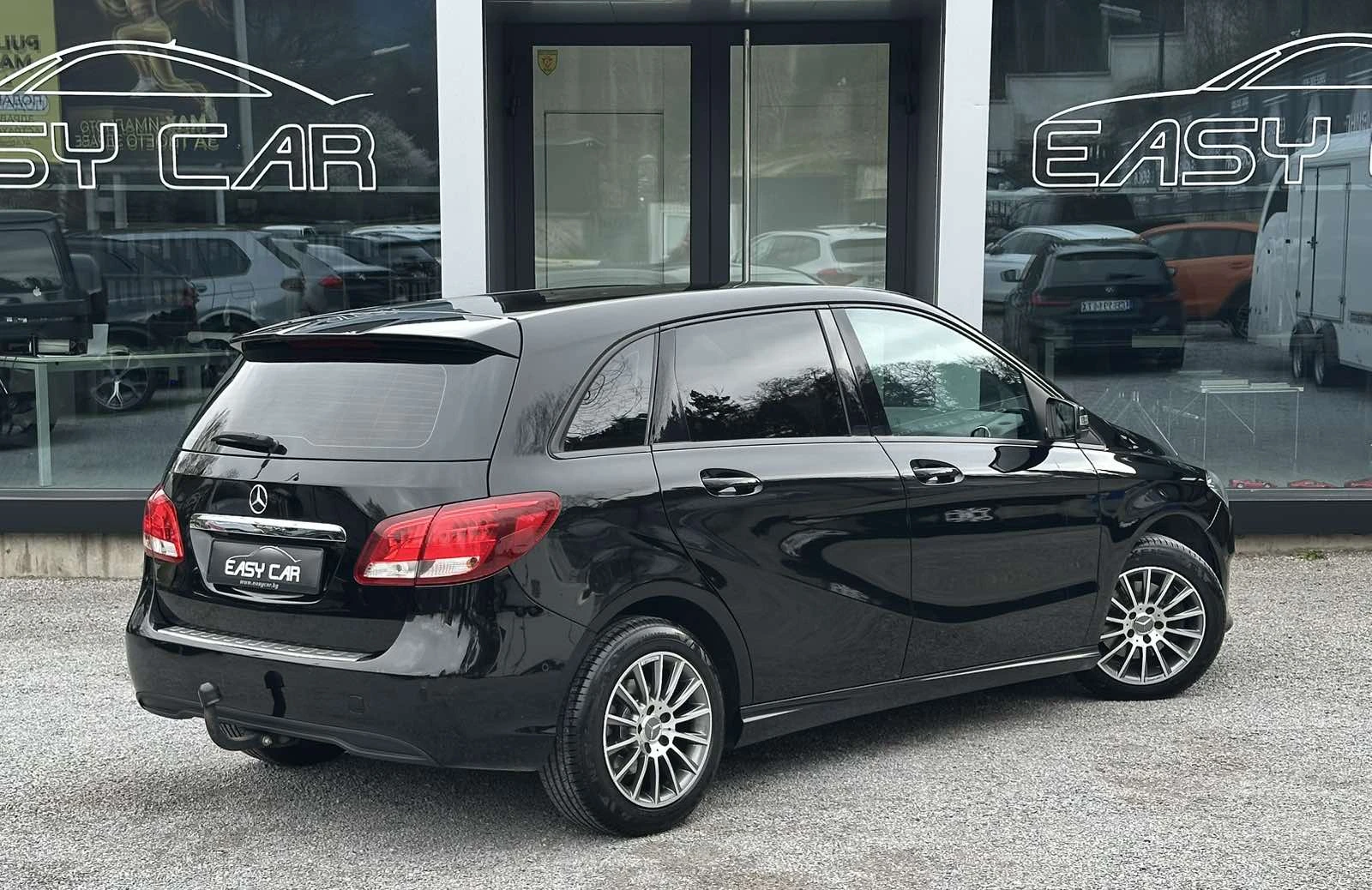 Mercedes-Benz B 200 NAVI/LED/, снимка 4 - Автомобили и джипове - 54190736