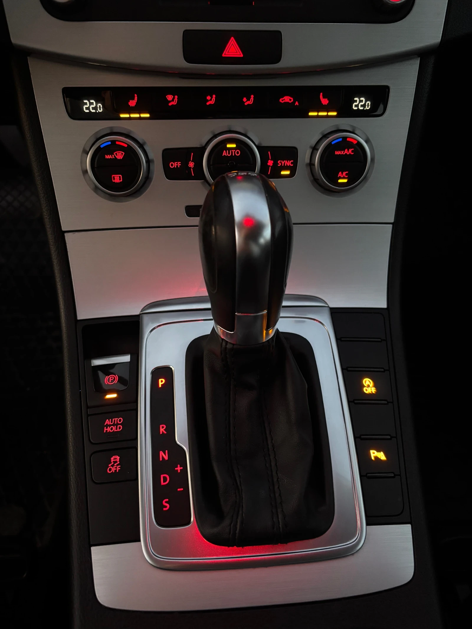 VW CC 2.0* 140hp* DSG, снимка 12 - Автомобили и джипове - 54295413