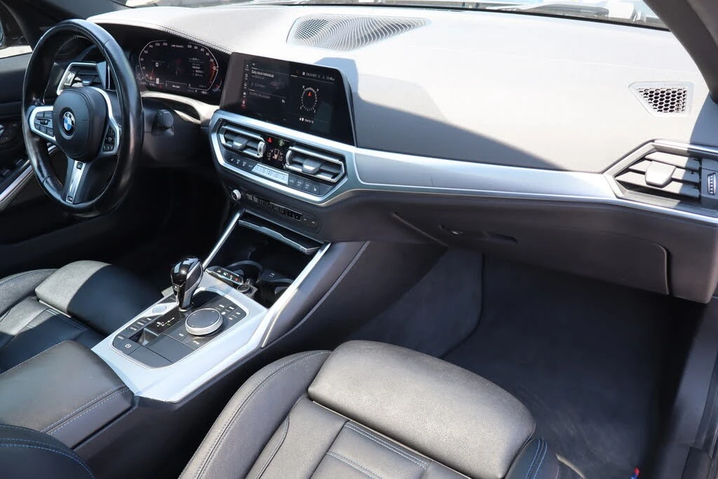 BMW 340 * M PACK* 360* Ambient Light* Head-up* ПАНО* , снимка 13 - Автомобили и джипове - 55614997